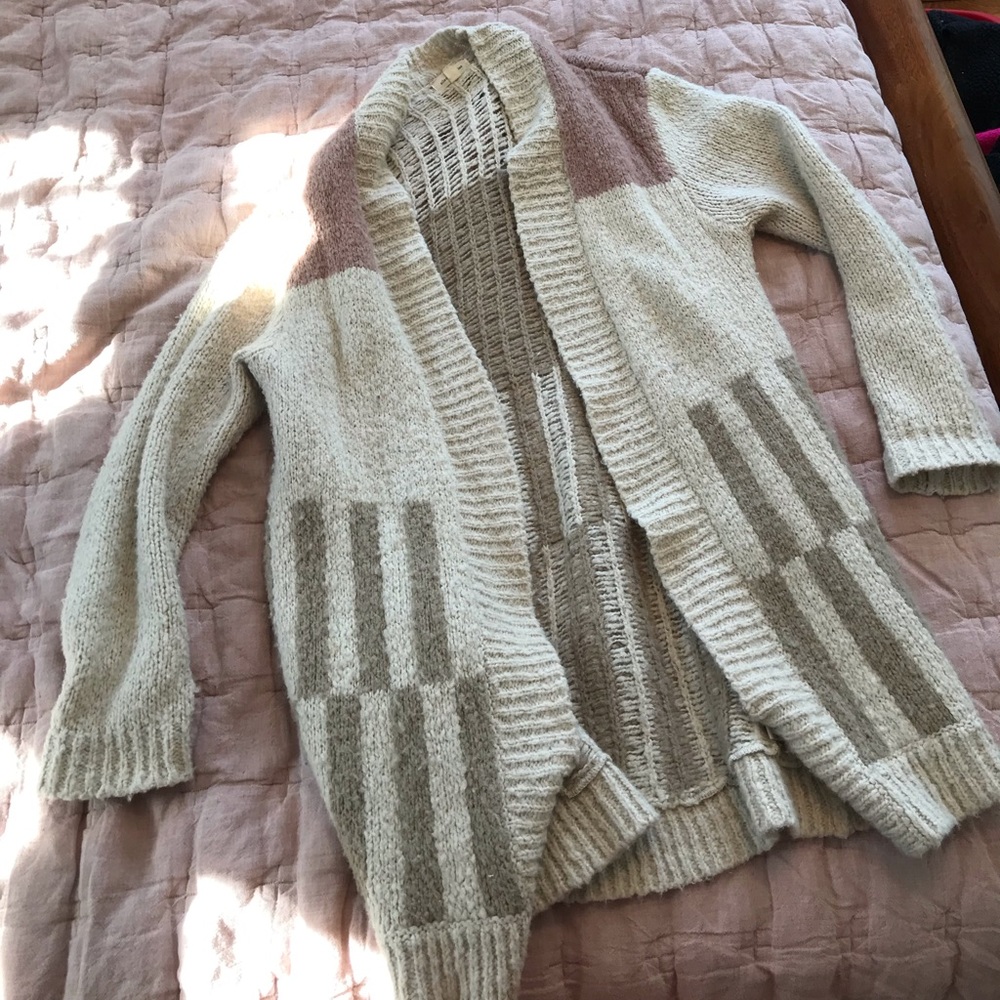 Cozy Cardigan • Urban Outfitters